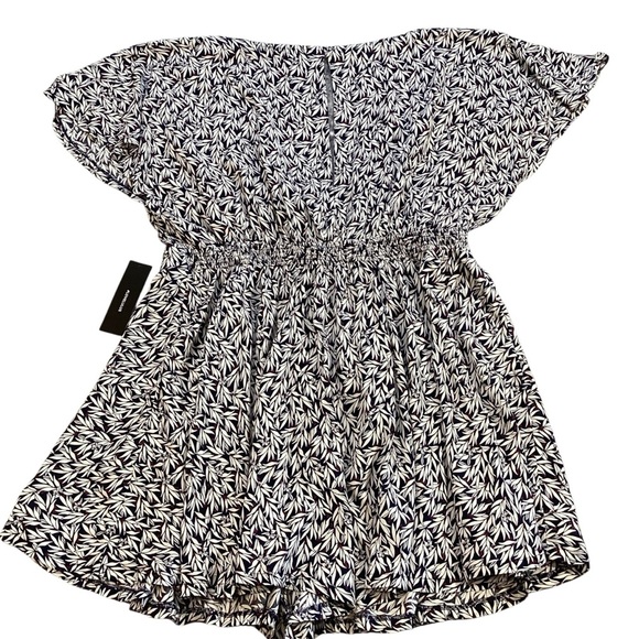 Lulus Dondi Navy Blue & White Tie Front Split Back Romper Style RE90452HL XL NWT - Picture 6 of 10